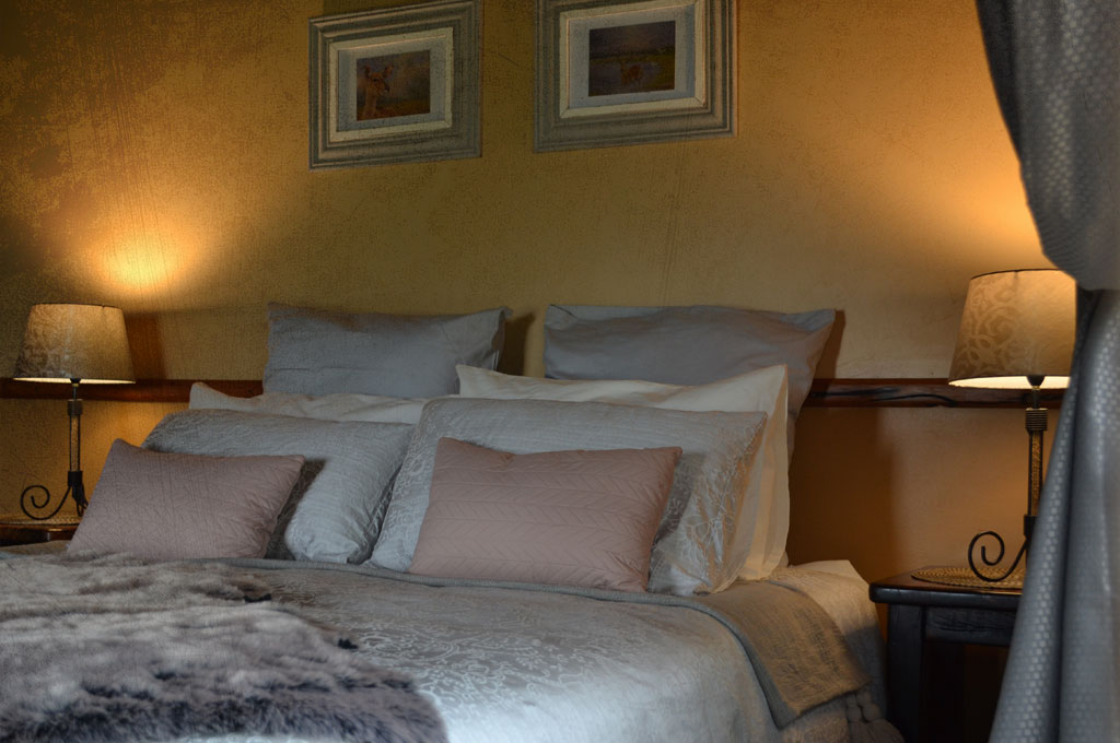 Accommodation at Makhulu Game Lodge & Safaris